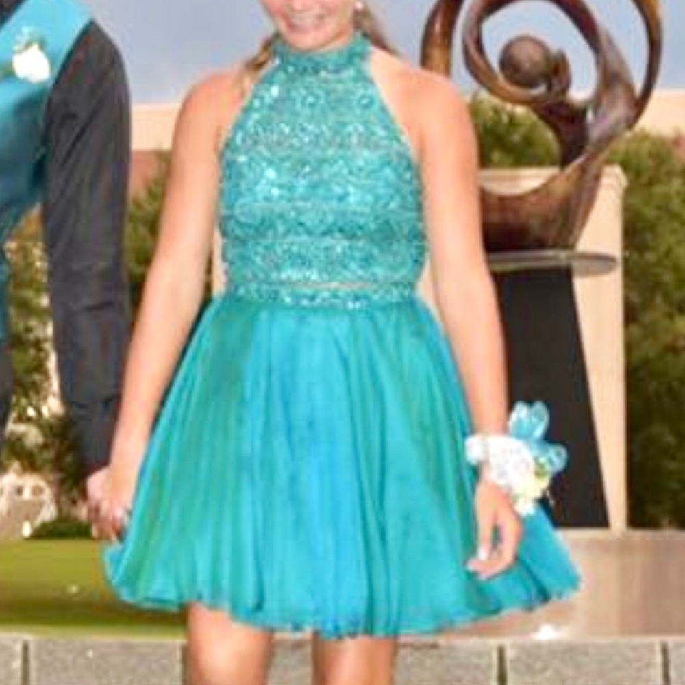 SHERRI HILL HOMECOMING DRESS!